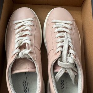 Ecco Women's Blush Sneakers